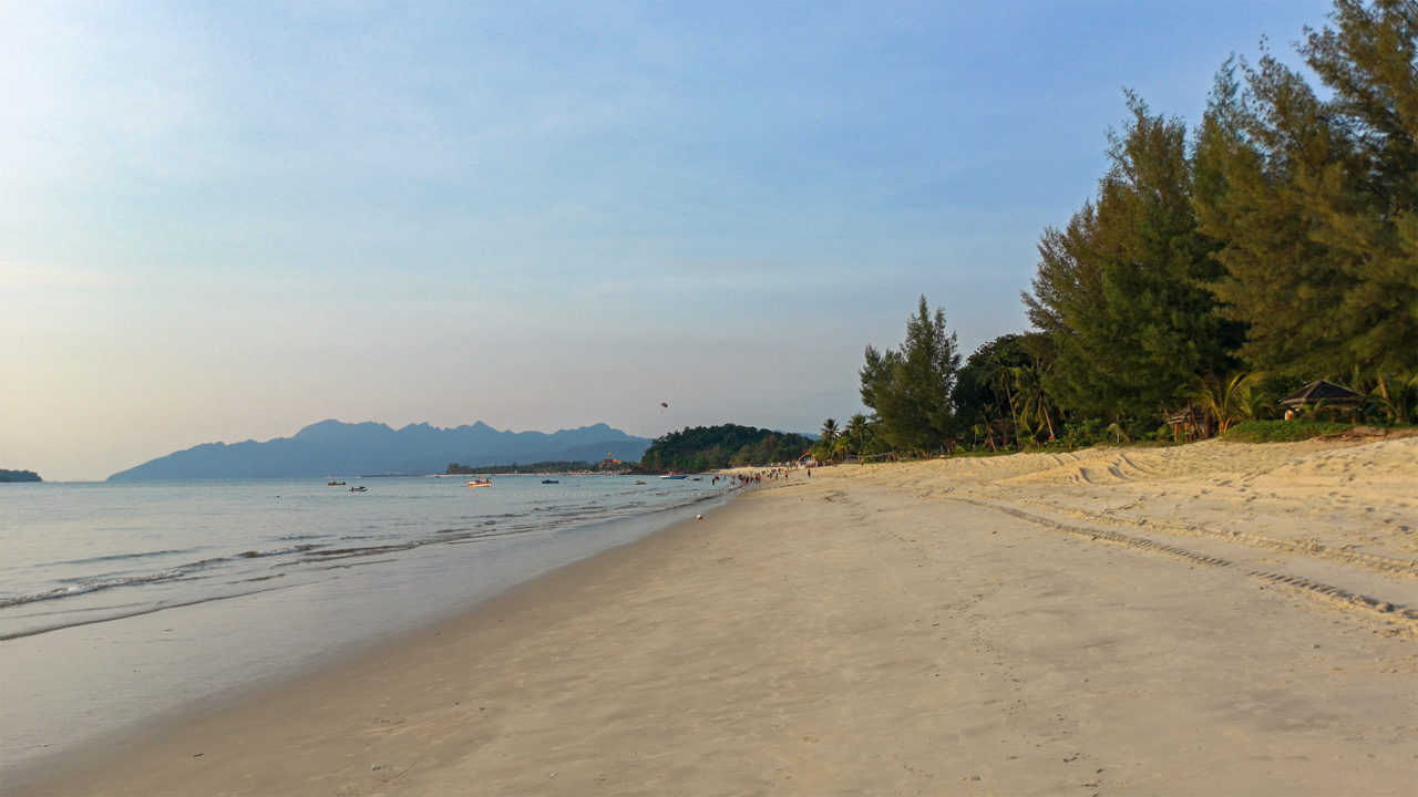 Pantai Tengah auf Langkawi, auch als Tengah Beach bekannt