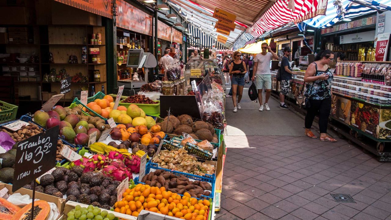 Auf dem Naschmarkt in Wien