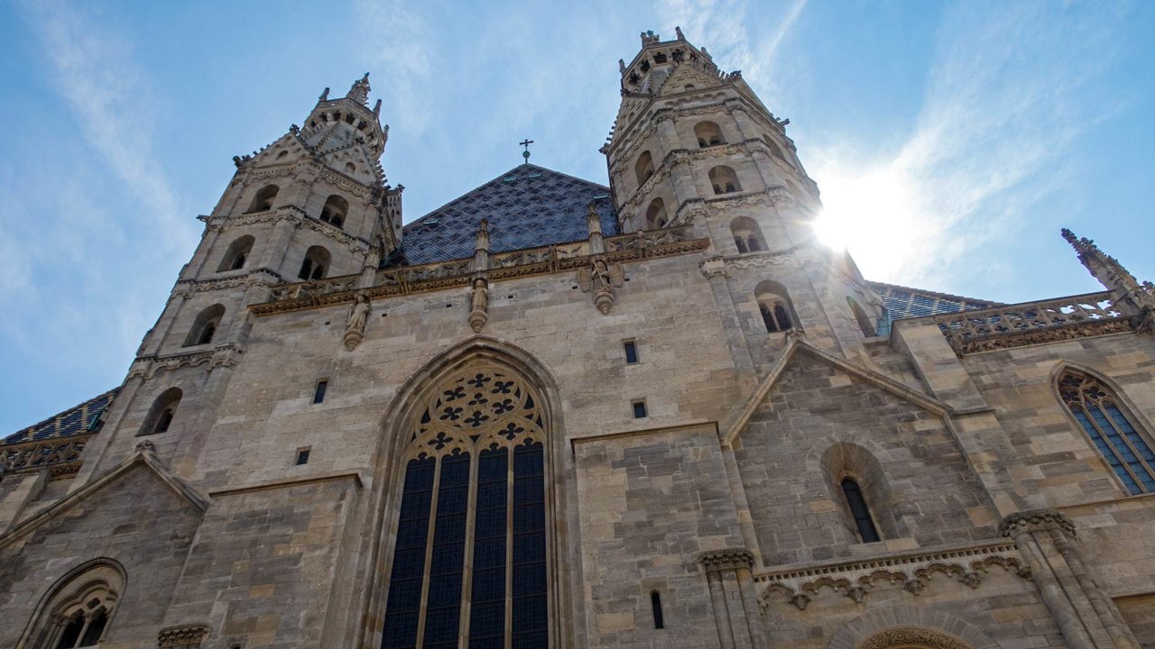 Der Stephansdom in der Nähe des Graben in Wien, Österreich
