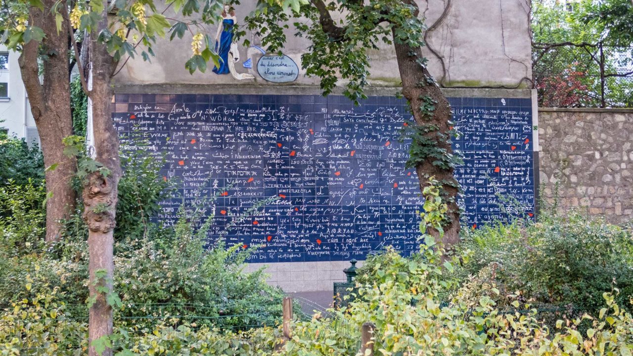 Le mur des je t'aime, die Liebeswand in Montmartre, Paris