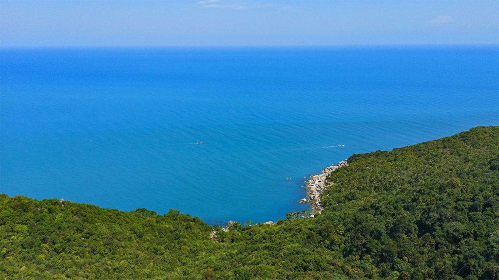 More views from the Bottle Beach Viewpoint