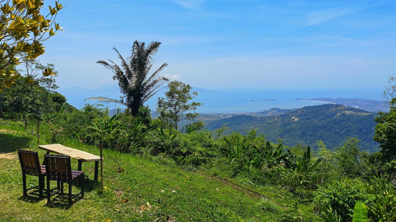 Aussicht vom Jungle Route 360 auf Koh Phangan und Bangrak auf Koh Samui
