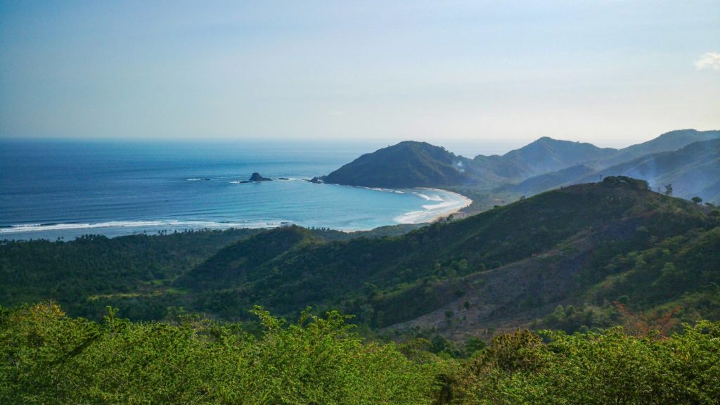 Aussicht vom Mekaki Hill auf die riesige Bucht von Mekaki (Teluk Mekaki), Sekotong