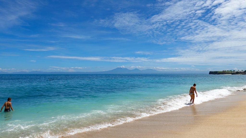 Bingin Beach mit Aussicht auf den nördlichen Teil Balis