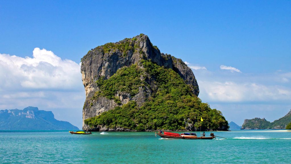 Felsen vor Koh Phaluai im Ang Thong Marine Nationalpark