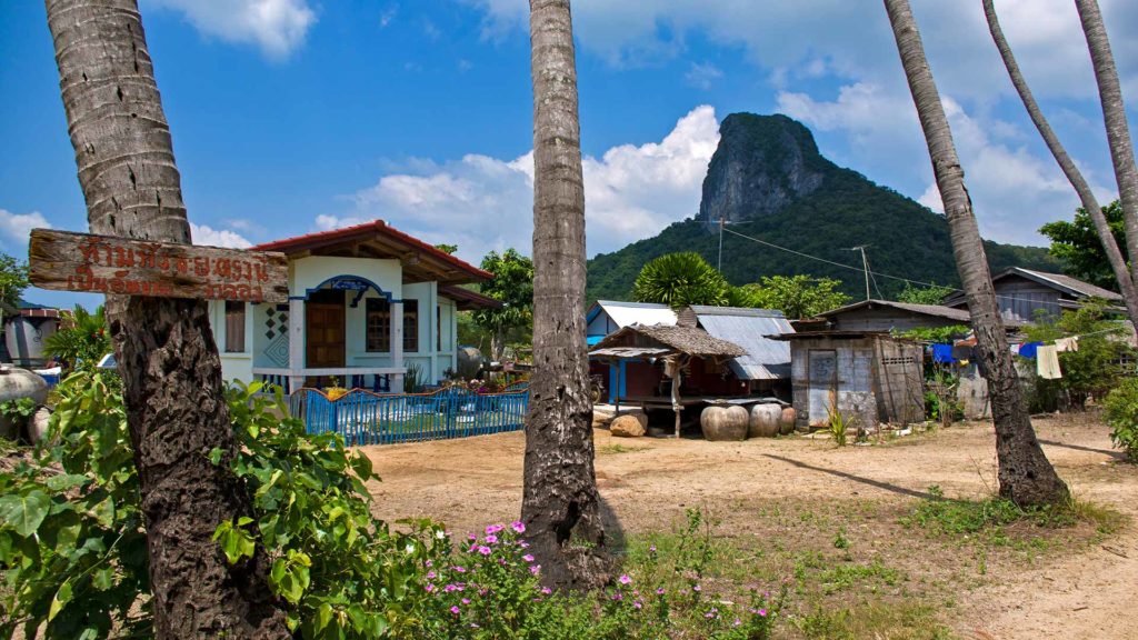 View of the village on Koh Phaluai