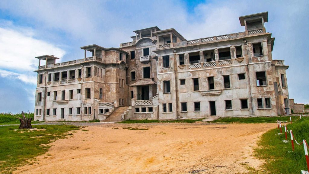 Der verlassene Grand Palace auf Kambodschas Bokor Hill