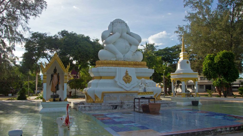 Der Wat Neranchararam in Cha Am, Thailand