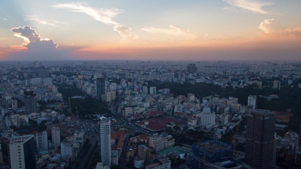 Ho Chi Minh City bei Sonnenuntergang vom Bitexco Financial Tower, Vietnam