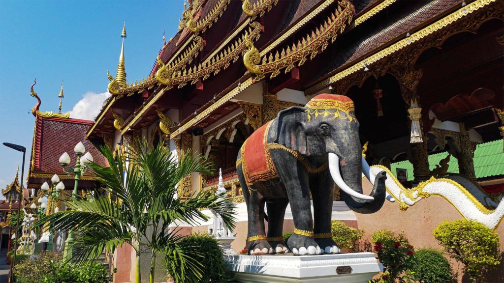 Wat Saen Muang Ma Luang, Tempel im Stil von Myanmar, Chiang Mai