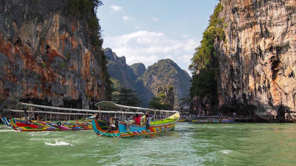Boot vor der James Bond Island, Khao Phing Kan in Phang Nga