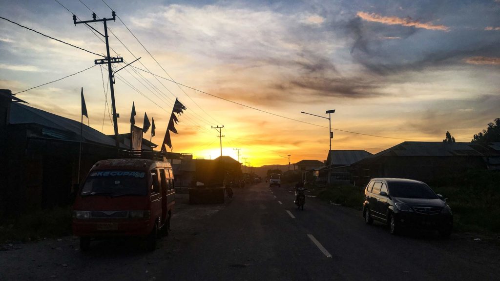 Sonnenuntergang in Flores auf dem Rückweg von Wae Rebo