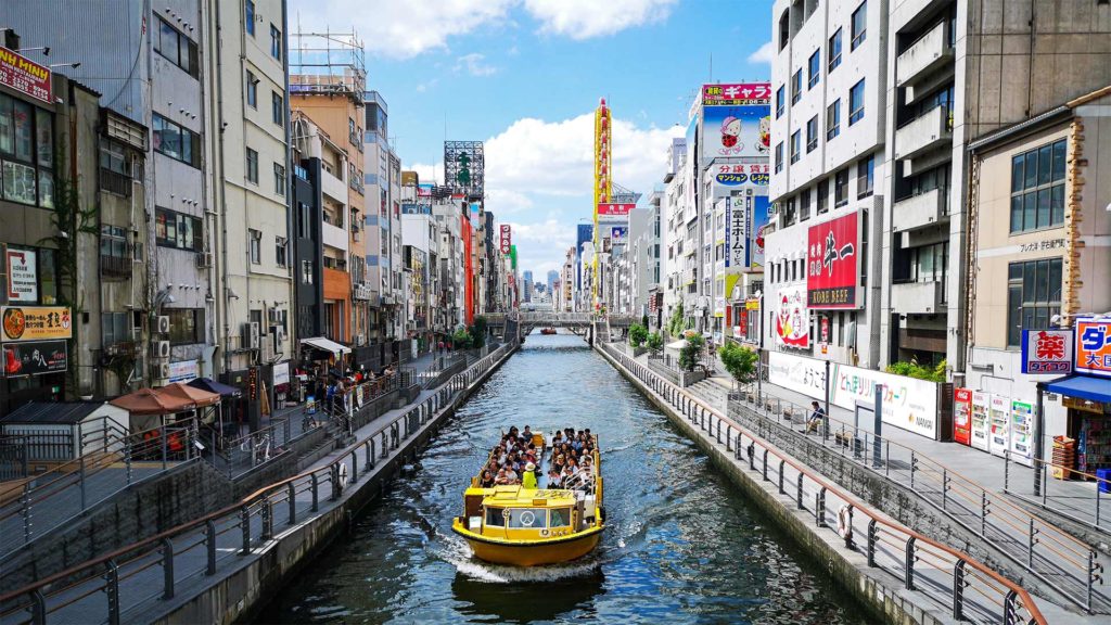Ausblick auf den Dotonbori River in Osaka