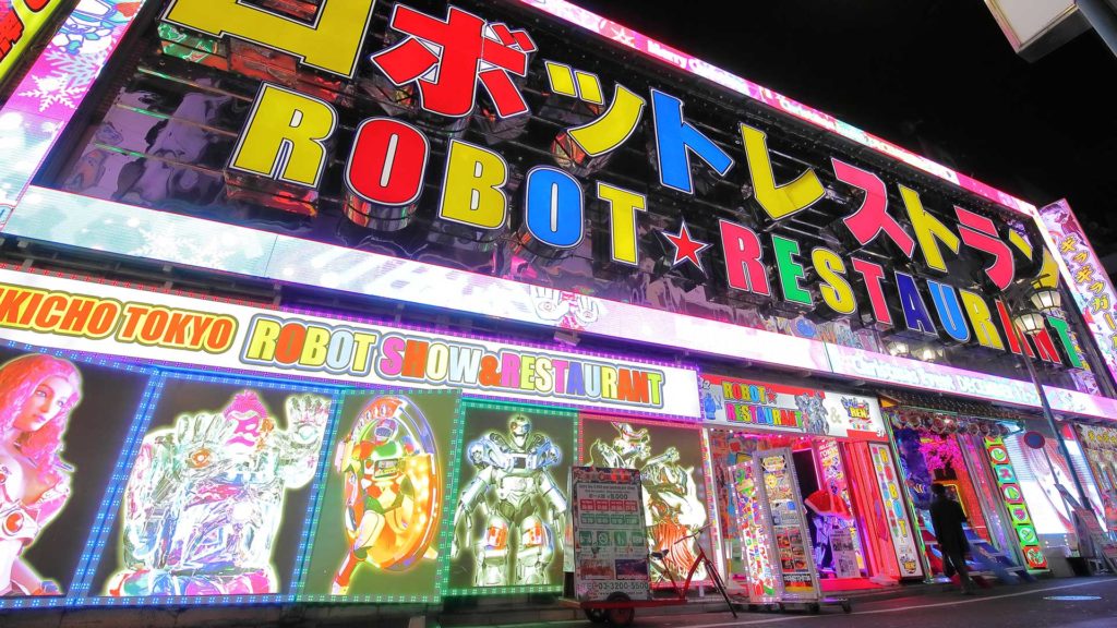 Das berühmte Robot Restaurant in Tokio Shinjuku von außen