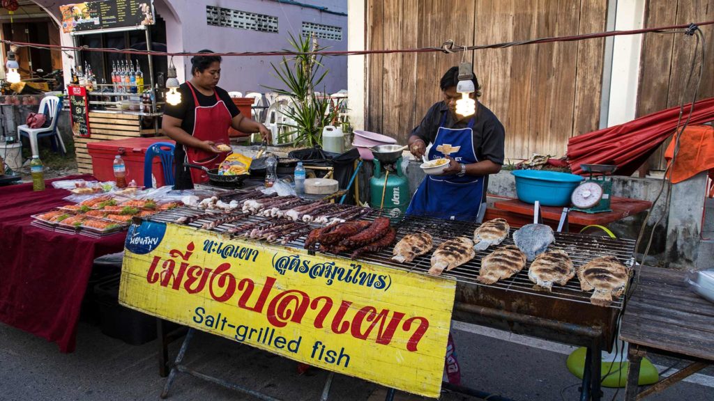 Verkaufsstand auf der Lamai Walking Street, Koh Samui