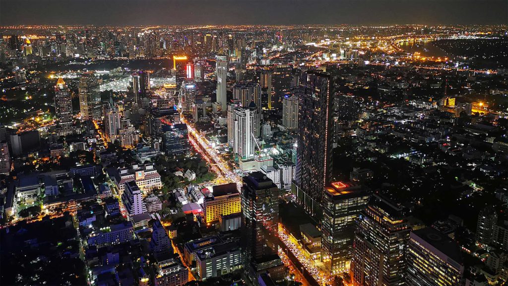 Bangkok - Besuch Auf Dem Mahanakhon Skywalk