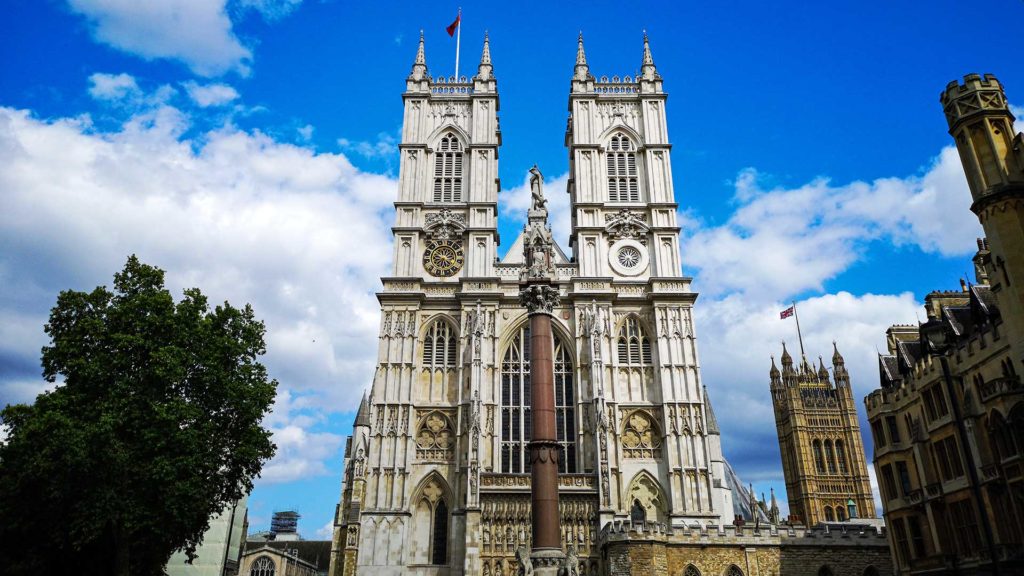 Eine der bekanntesten Sehenswürdigkeiten Londons: das Westminster Abbey von außen