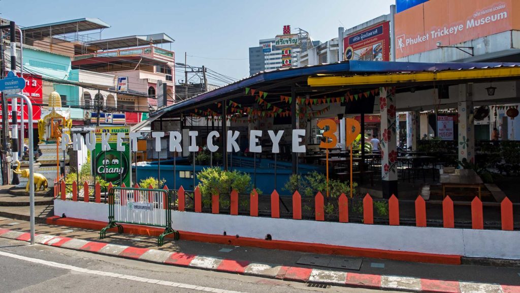 Der Eingang des Phuket Trick Eye Museums in Phuket Town