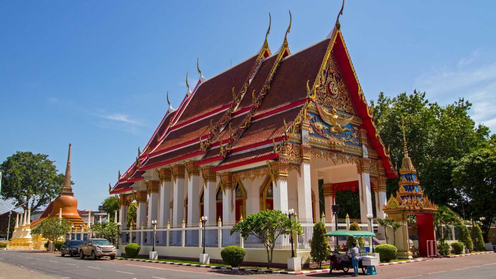 Das Hauptgebäude des Wat Mongkol Nimit in Phuket Town
