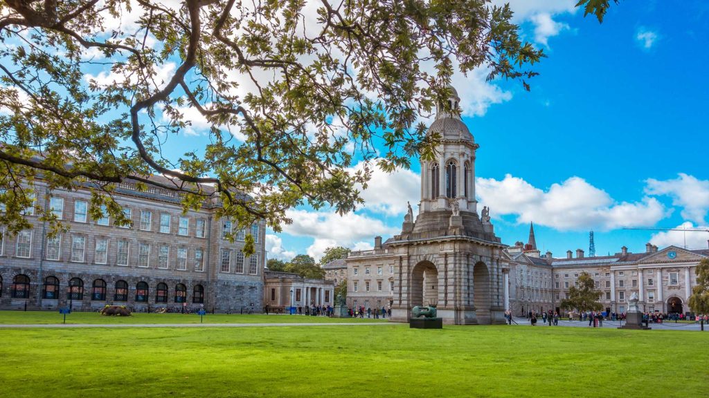 Das Gelände des Trinity College in Dublin, Irland