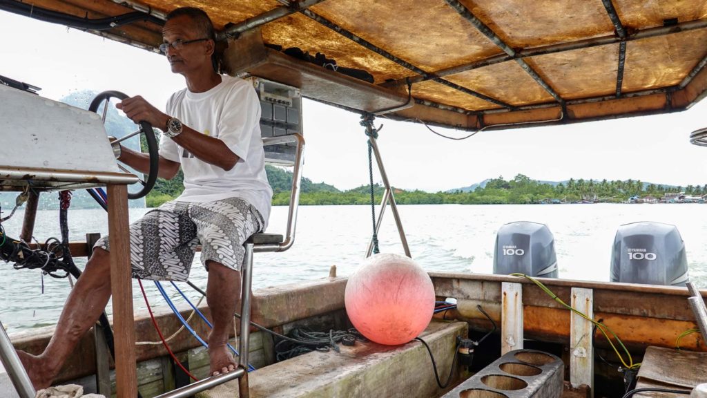Bootsfahrt vom Festland Sumatras nach Cubadak