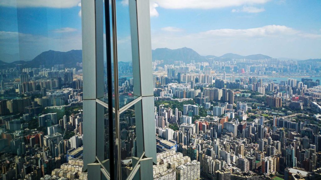 Blick von der Sky100 Aussichtsplattform auf Kowloon, Hong Kong