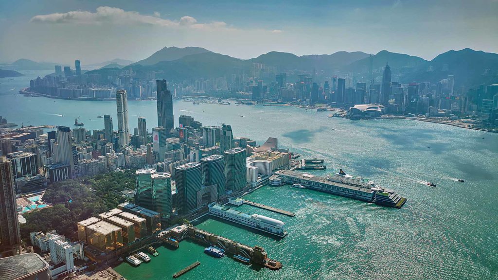 Ausblick vom Sky100 auf Kowloon und Hong Kong Island