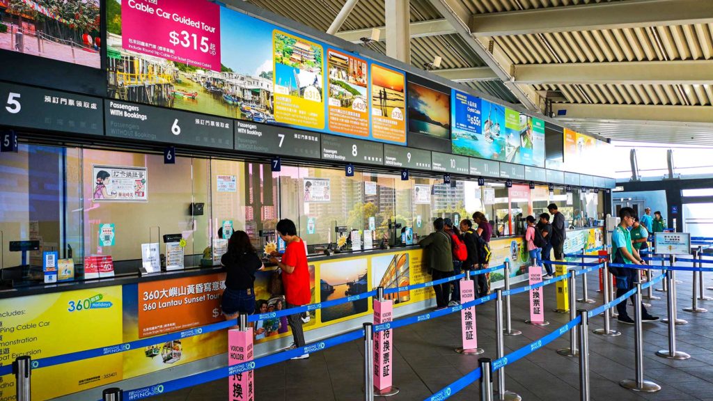 Ticketverkauf für die Ngong Ping 360 Seilbahn zum Big Buddha von Hong Kong