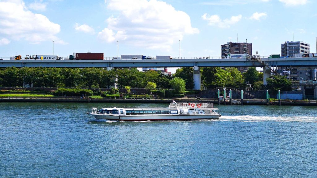Eine River Cruise auf dem Sumida River in Asakusa, Tokio