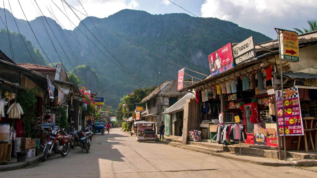 Kleine Straße in El Nido Town, Palawan