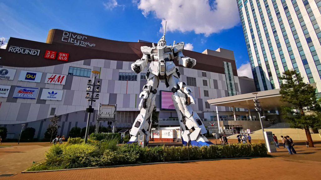 Gundam statue in Odaiba, Tokyo