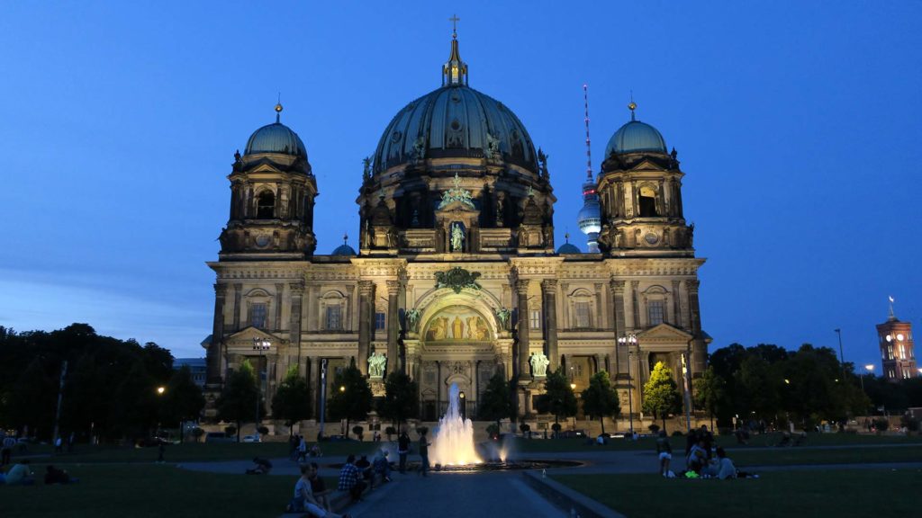 The Berlin Cathedral on Museum Island at the blue hour