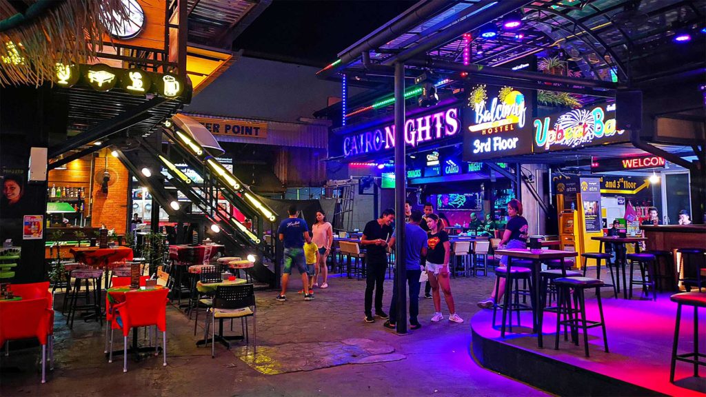 Ao Nang Center Point, der Hauptort des Nachtlebens