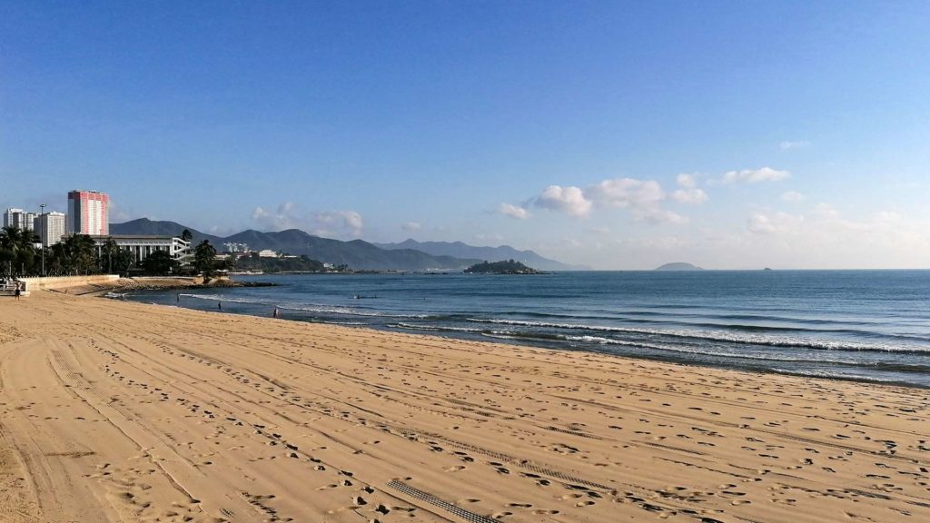Der Strand von Nha Trang im Süden Vietnams