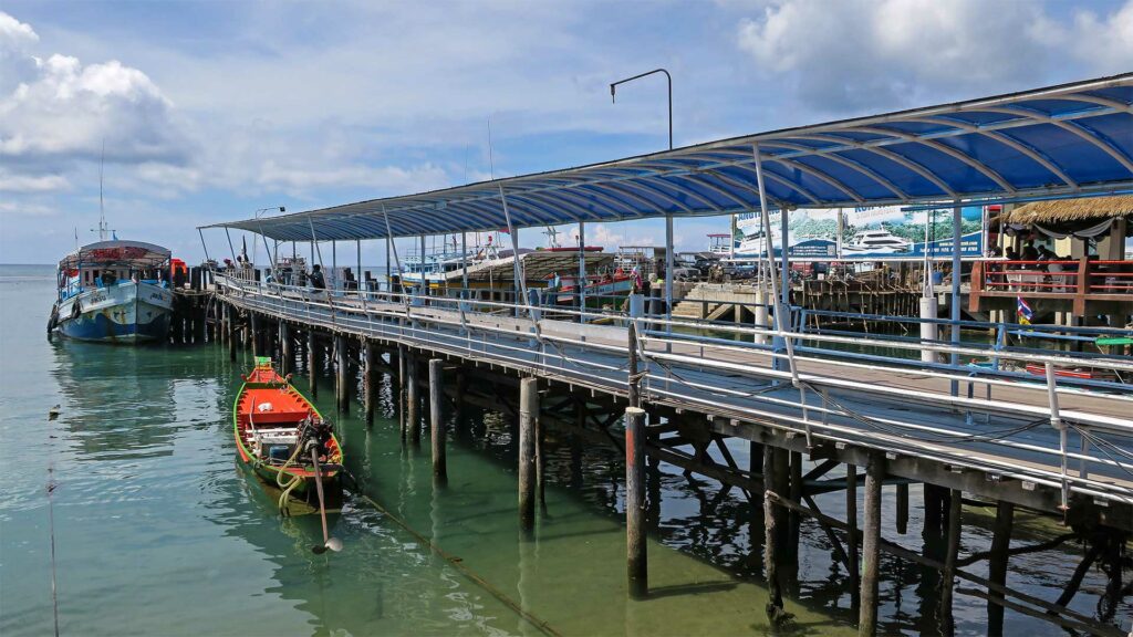 Das Mae Haad Pier auf Koh Tao