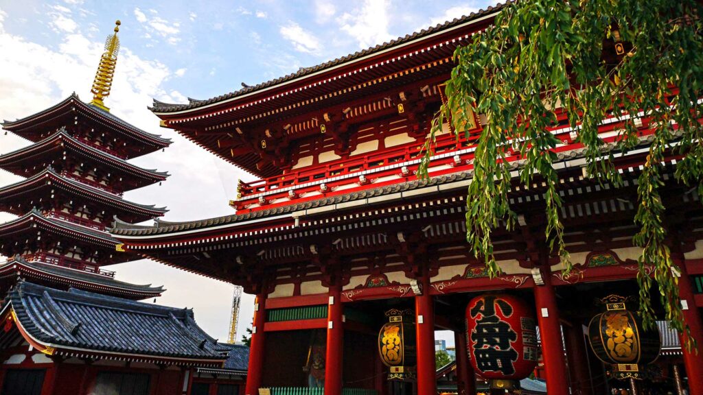 Der Senso-ji Tempel im Asakusa, eine der Tokio Sehenswürdigkeiten
