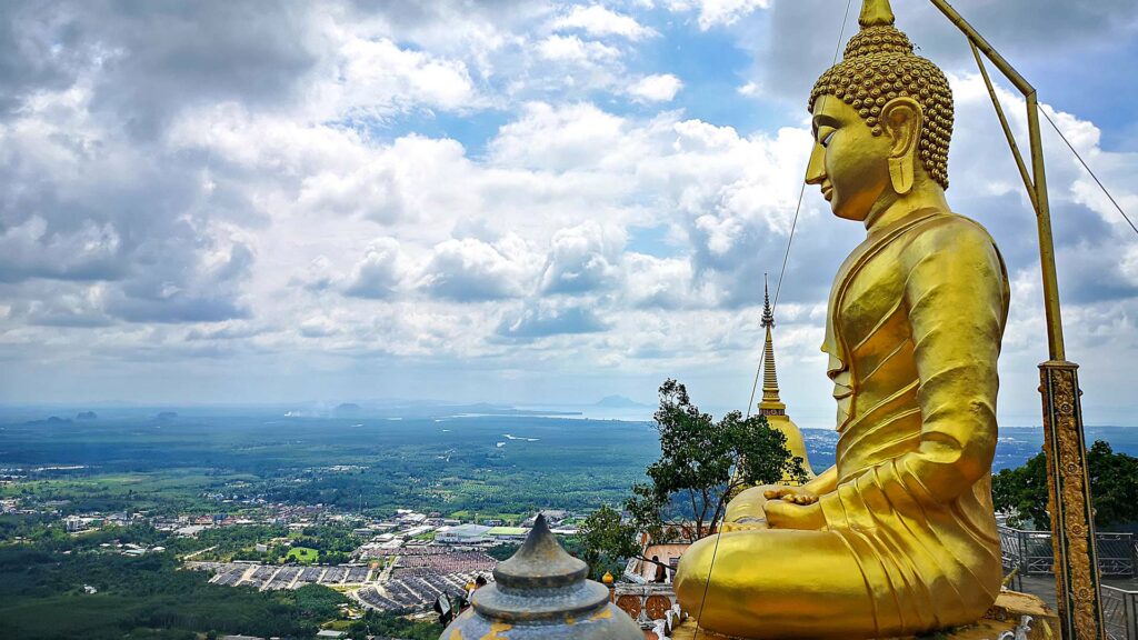 Aussicht vom Tiger Cave Tempel auf Krabi Town