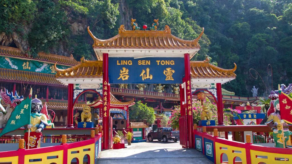 Ling Sen Tong Höhlentempel in Ipoh bei einer Malaysia Rundreise