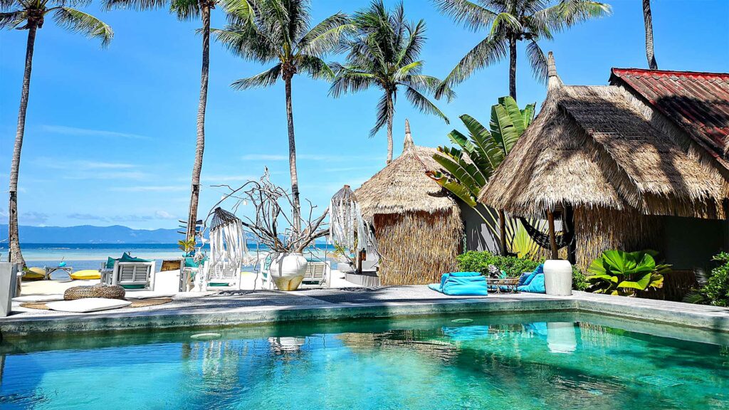 Der Swimmingpool des Sea Love Beach Bar & Bungalows Koh Phangan