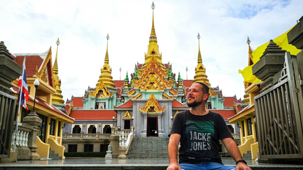 Tobi at Wat Thang Sai in Ban Krut