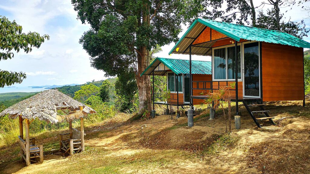 Accommodations at Samet Nangshe view point