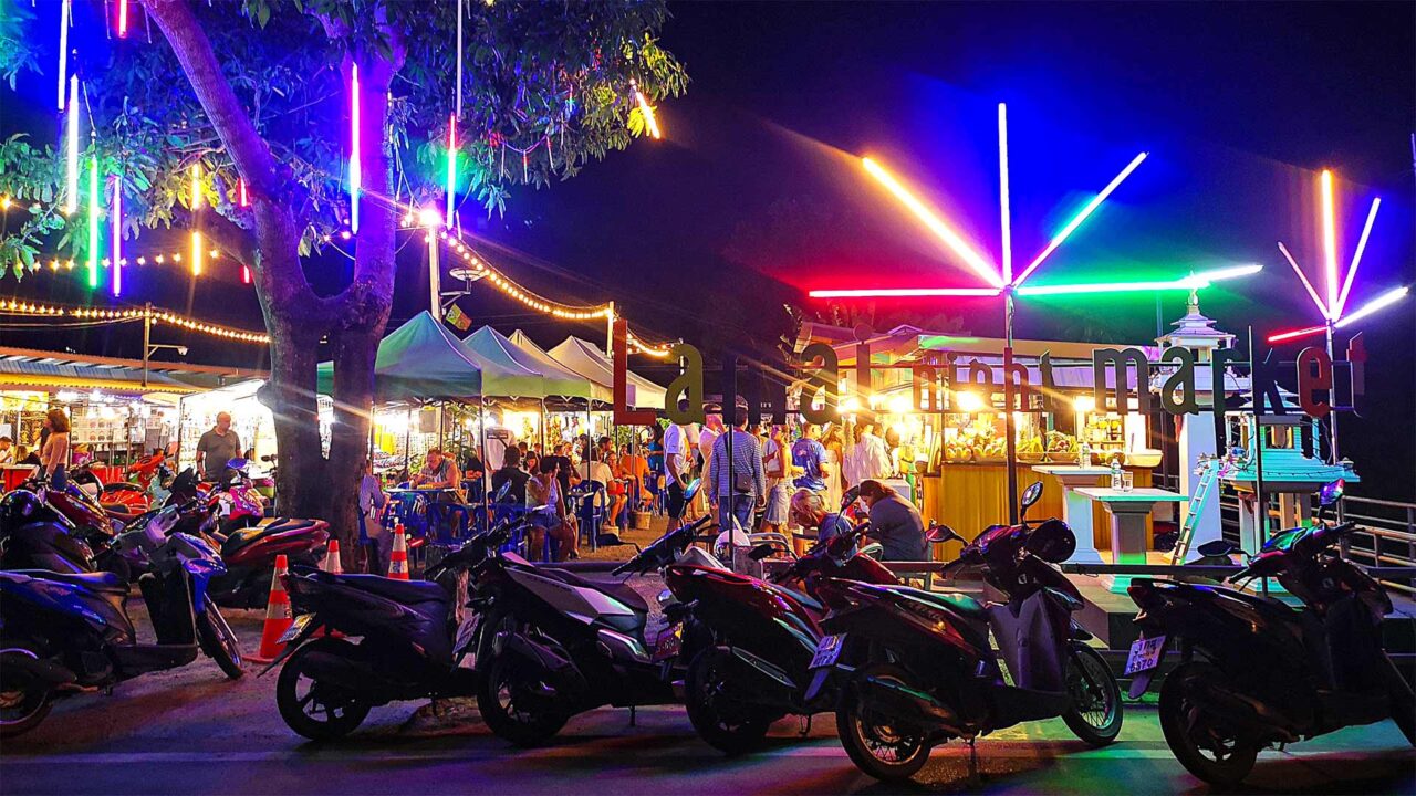 The Lamai Night Market in the evening on Koh Samui