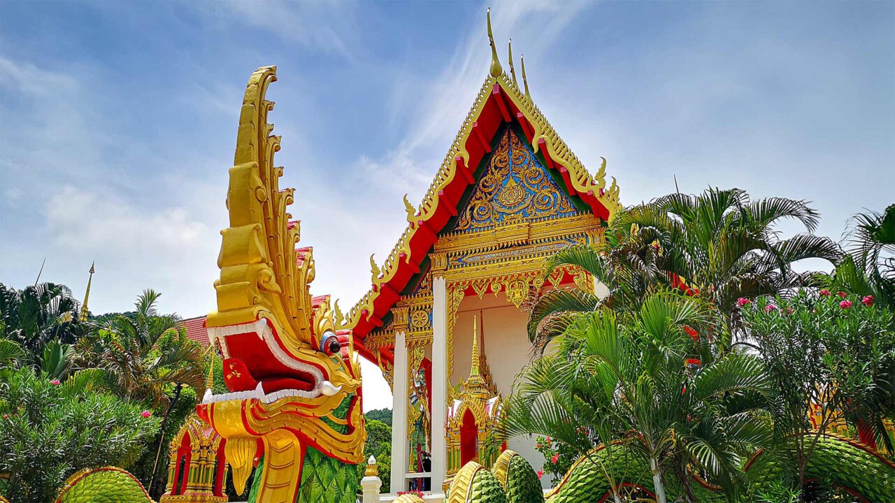 Der Wat Karon an der Patak Road, Phuket